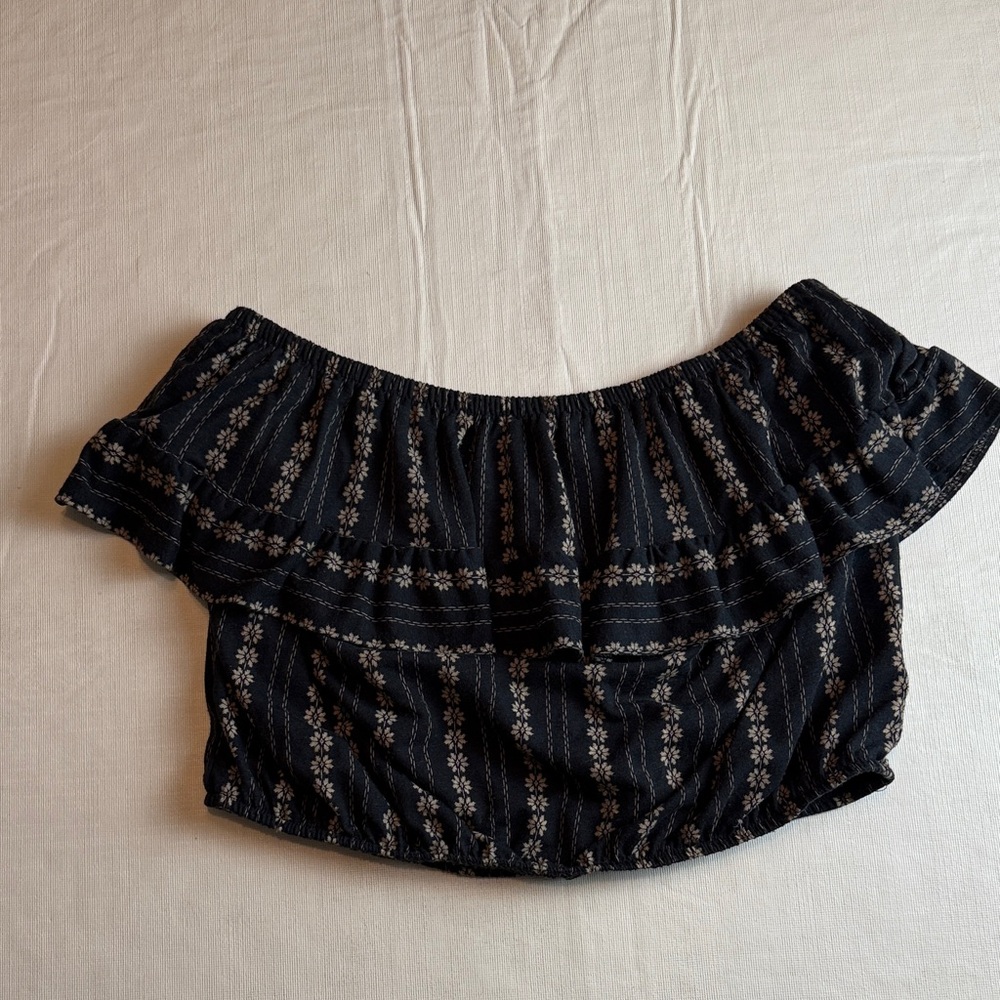 American Eagle Women's Black Floral Patterned Tube Crop Top-Size S